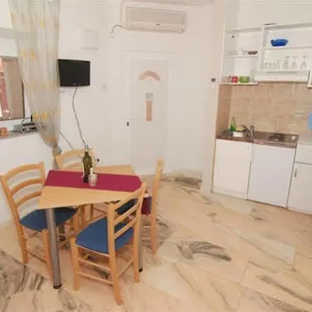 Emotha Apartment