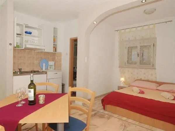 Emotha * Трогир