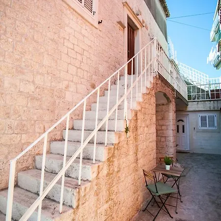 Emotha * Trogir