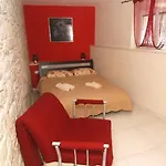 Emotha Apartment *