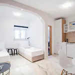 Apartment Emotha *