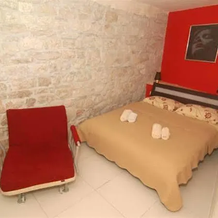 Apartman Emotha *