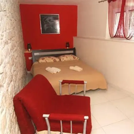 Emotha Apartman *