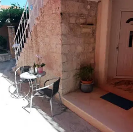 Emotha Apartman Trogir